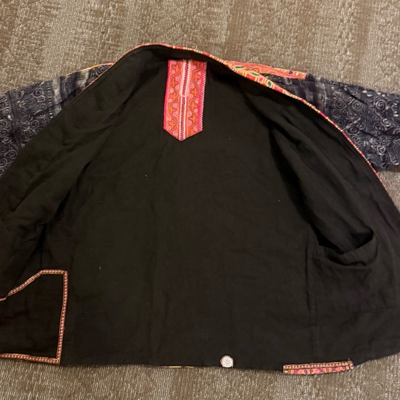 Beautiful Embroidered Jacket from Nepal - Picture 5 of 9